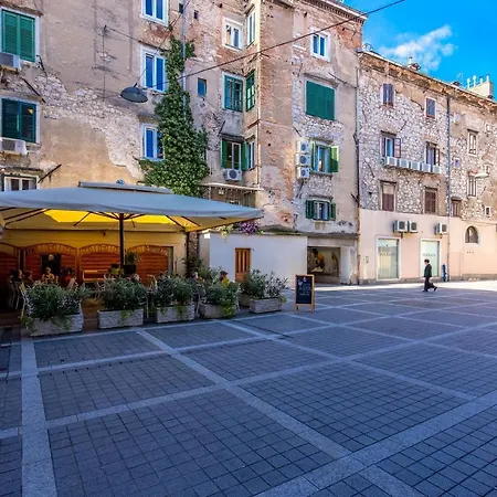 Central Suite Rijeka *